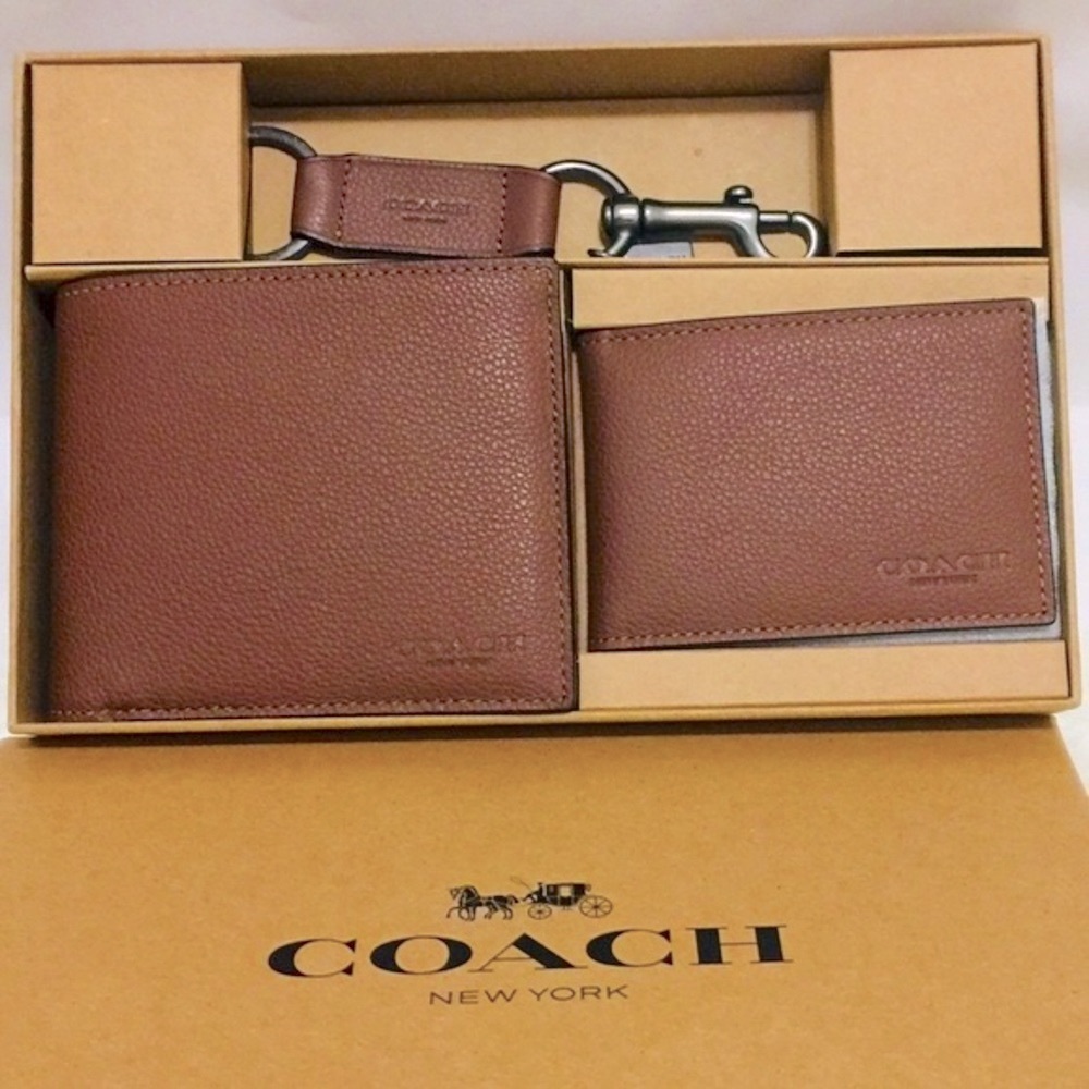 NWT Coach Men’s Brown Wallet Gift set